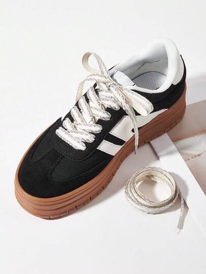 1双120厘米时尚双色扭纹鞋带，适用于平底鞋、休闲鞋和系带鞋