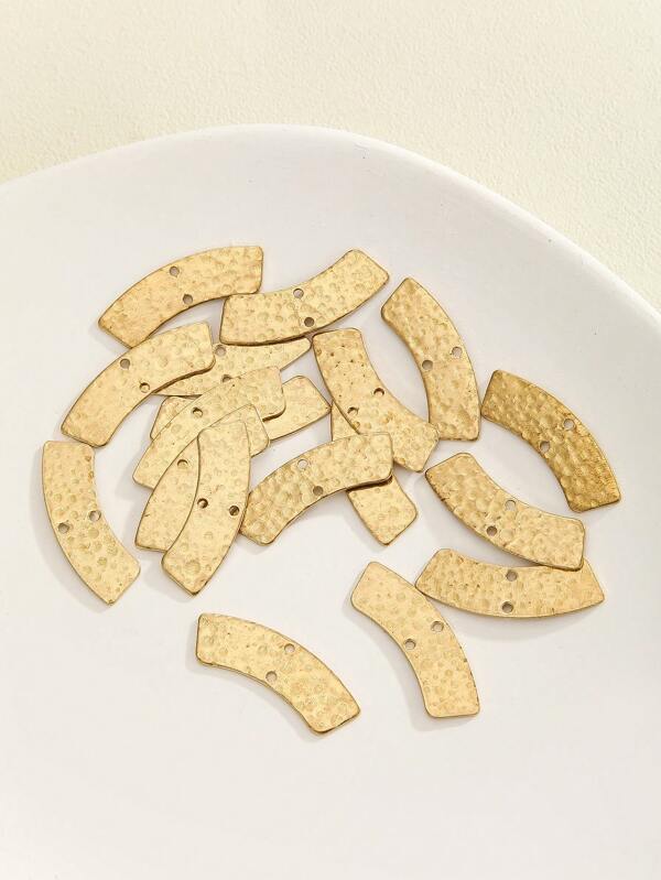 19 piezas de hallazgos de metal de cobre con relieve y doble orificio curvados, utilizables para la fabricación de pendientes, collares y ensamblaje DIY