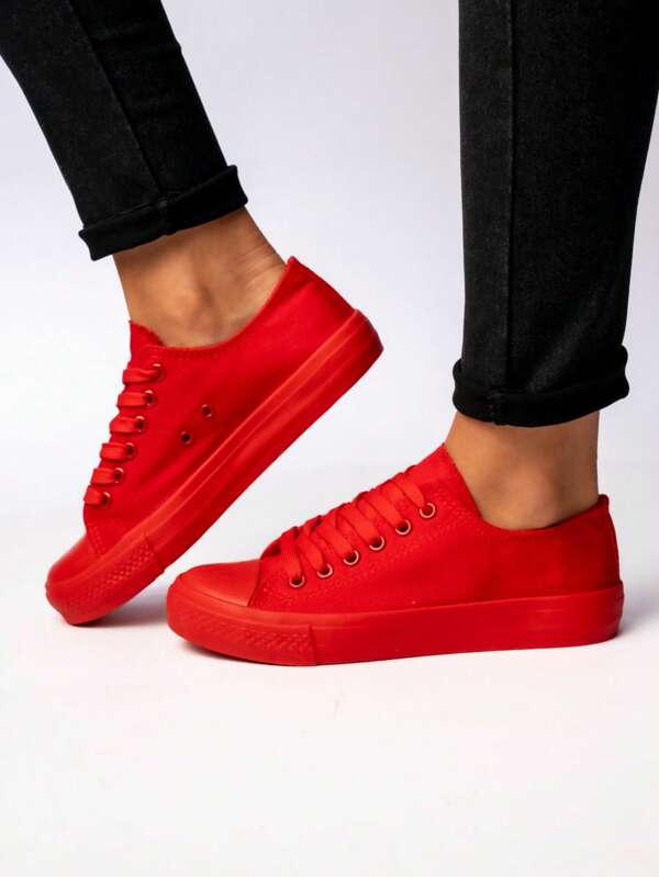 Chaussures de canevas minimalistes polyvalentes et décontractées à la mode