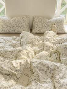 4pcs Floral Duvet Cover Set (1 Duvet Cover + 1 Flat Sheet + 2 Pillow Shams), Fresh Ditsy Floral, Gray Leaves, Solid Color Sheet, Comfortable Touch, Breathable 100% Polyester Fabric, Suitable For All Seasons, Machine Washable