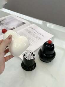 可爱设计牙签和牙线收纳盒