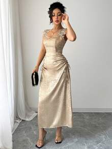 女士优雅蕾丝细节收腰A字不对称下摆长裙，适合度假、旅行、夏季穿着和情人节。 - 金色 - 查看 5