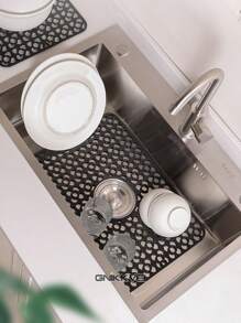 Silikonschutz für Spüle, mit Ablaufloch in der Mitte, hitzebeständig und rutschfest, spülmaschinenfest, Spülbeckenmatte für den Boden von Landhausküchen-Edelstahlspülen, rutschfeste Küchenmatten für die Seite der Spüle, natürliches und hygienisches Küchenessential für Zuhause und Küchendekoration, Teil Ihrer gemütlichen Herbst- und Winterstile sowie Weihnachtsdekorationen