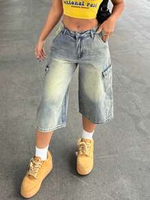 Women's Vintage Y2K Distressed Denim 7/8 Length Cargo Jeans