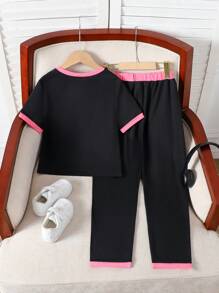Set de 2 piezas de ropa casual de verano para niñas - Camiseta de manga corta con estampado de dígitos y pantalones de estar por casa de color contrastante