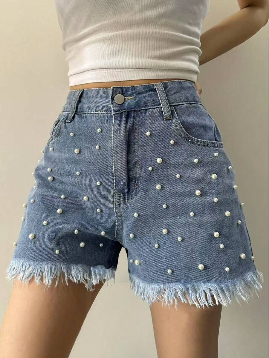 Shorts vaqueros con diseño de flecos de perlas falsas para mujer - Lavado ligero - Ver 1
