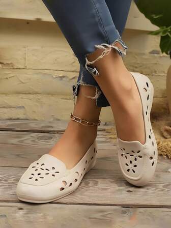 女士透气穿孔平底凉鞋 - 夏季轻便舒适护士鞋，妈妈休闲一脚蹬步行鞋