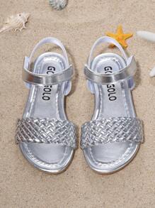 Ein Paar Kinder-Sommerschuhe aus Geflecht, geeignet für Jungen und Mädchen, flache Sandalen für Strand, Zuhause und Reisen, ein Stil den alle Kinder mögen