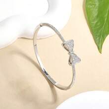 Personalized Fashionable Bow-Shaped With Shinny Stone Bangle Bracelet Jewelry Girls Accessory With Happy Design And Simplicity Gift For Party Friend Gift