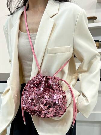 1 件抽绳封口闪亮亮片 PVC 时尚个性化福袋手提桶包，百搭单肩斜挎包，适合女性日常、派对、宴会