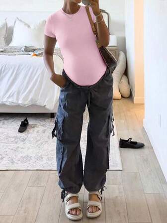 孕妇纯色圆领连体衣，简约百搭，修身版型