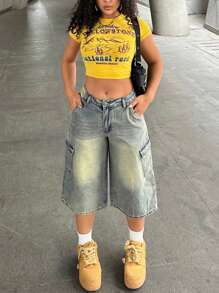 Women's Vintage Y2K Distressed Denim 7/8 Length Cargo Jeans