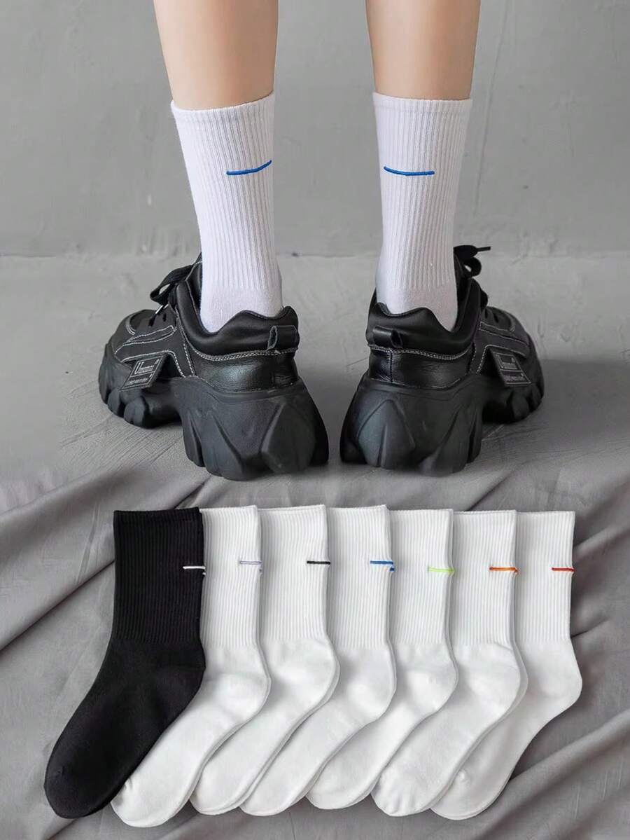 1/5 Pairs Random Black & White Breathable Comfortable Street Style Women Crew Socks - Black and White - View 1