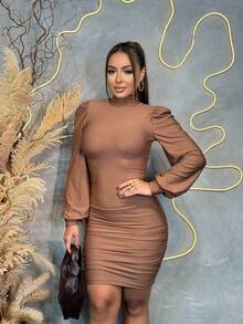 Simples  Vestido Justo Manga Longa com Gola Alta Tubinho Faixa Lateral em Suplex Luxo Sofisticado Moda Feminina Colecção Outono Inverno Elegante Festa    Festa  elegante  Malha  Drapeado  Nó  Zíper  Plissado  Bordado  Babado  Cintura franzida  Franzido    Vestido Justo Tubinho   Noite  Casamento  Festa  Festa de aniversário  Festa do chá de bebê  Formal e Noturno  Sessão de fotos  Palco e Concerto  viagem  festa do chá  Concerto de música country  Outono Inverno Verão Primavera  com Babado e Faixa Lateral - Castanho - Visão 2