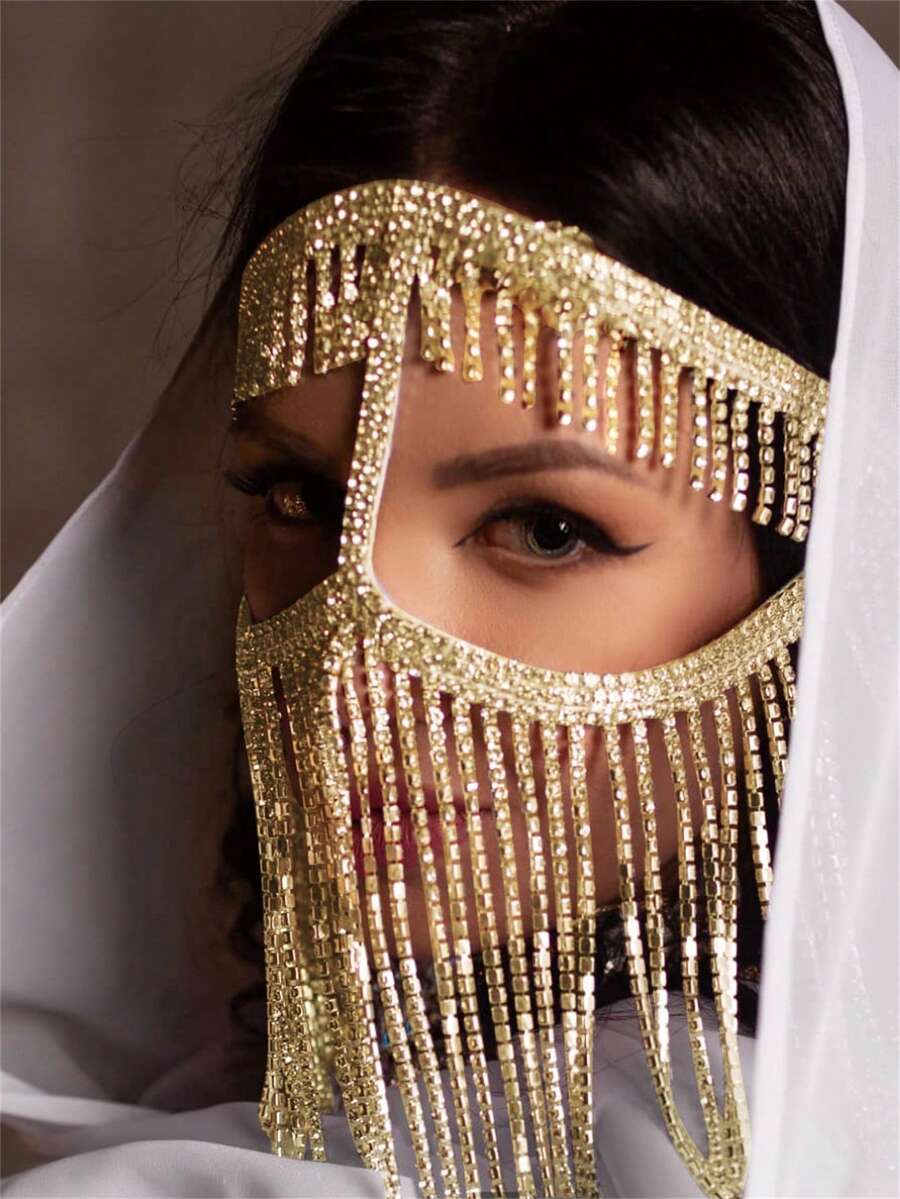 Máscara decorada con cinta, borla y cristales rhinestone chapada en oro, minimalista y práctica de múltiples usos