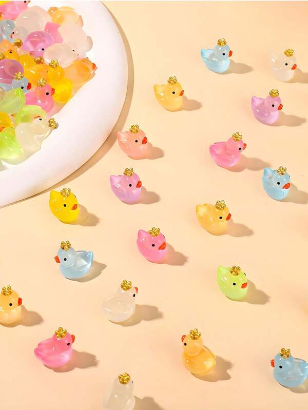 10/20pcs Luminous Mini Resin Ducks, Glow In The Dark Tiny Duck With Crown Figures DIY Crafts For Fairy Garden Micro Landscape Aquarium Micro Potted Plants Home Outdoor Party Decoration,Perfect Birthday Gift(Random Color)