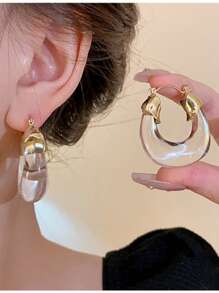 Women's Resin U-Shaped Retro Coffee Earrings, European And American Exaggerated Personalized Design, Niche High-End, Daily Commute Matching, Breaking Monotony, Adding Retro Chic, Party Wear As Visual Focus, Suitable For Autumn/Winter Outfits, Easily Upgrading Overall Styling