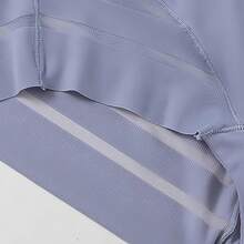 قطعة واحدة من السراويل القصيرة النسائية ذات التصميم المخطط والشبكي، خفيفة الوزن وناعمة الملمس، ذات قصر عالي الخصر، قماش حريري ناعم وصحي للبشرة ، بدون غرز ، إكسسوارات ملابس رياضية لأجهزة تنحيف البطن والخصر، دعامات البطن والخصر لتنحيف الخصر - أزرق فاتح اللون - مشاهدة 2