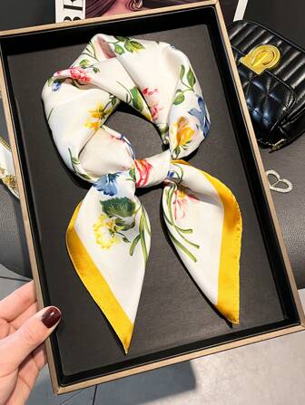 1 件女士优雅复古印花薄款缎面方形仿丝围巾，波西米亚风复古休闲女士围巾，披肩，轻薄舒适的女士头巾，适合春夏季日常穿着和外出