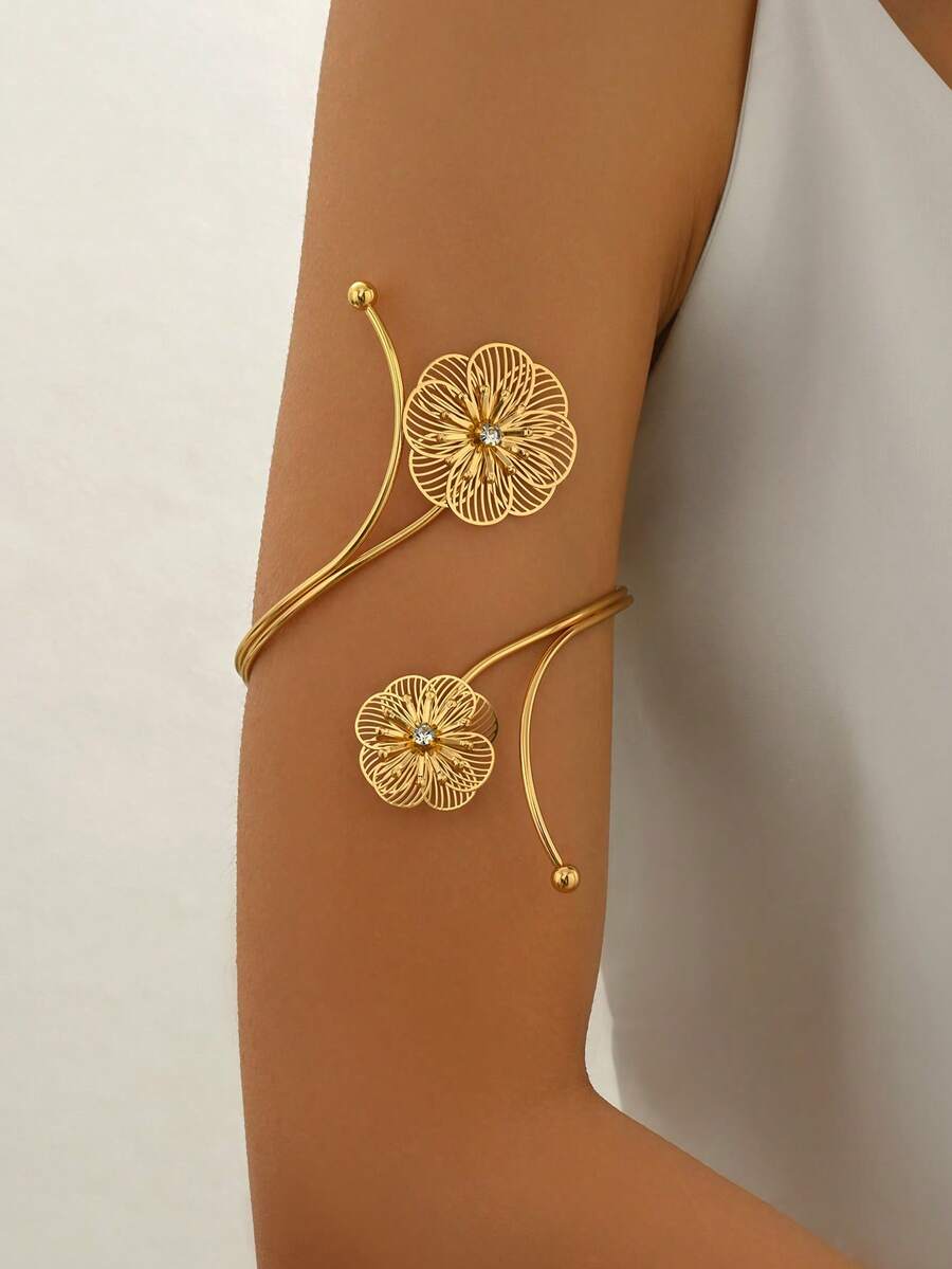 1pc Vintage Fashionable Elegant Luxury 3D Hollow Flower Adjustable Bangle Bracelet, Simple And Sophisticated Design With White Rhinestones, Suitable For Women's Daily, Party, Holiday Wear - Gold - View 1
