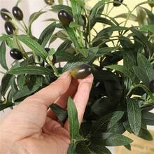 Rama de árbol de hojas de olivo artificial con fruta para decoración del hogar, jardín, jarrón, decoración de boda y ramo de flores de seda