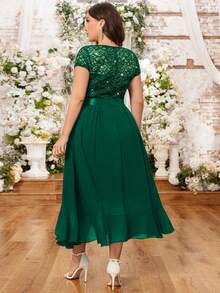 Mono de encaje con lentejuelas y cuello en V de talla grande con volante en el bajo y abertura alta en el muslo, vestido maxi de gasa elegante para invitados de boda, cumpleaños, graduación, regreso a casa y otras ocasiones - Verde Oscuro - Ver 2