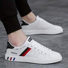 Men Stripe Design Lace-Up Skate Shoes - Wear-Resistant PU Leather Uppers, Breathable Fabric Inner, Cloth Insole, Non-Slip PVC Sole, Round Toe Cap, Perfect For Outdoor Casual Wear In Fall, Spring, Summer, Winter