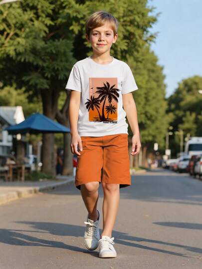 Set de 2 piezas compuesto por camiseta de manga corta con estampado de palmas de coco y shorts de unicolor para niños, fashion y cómodo, para el verano