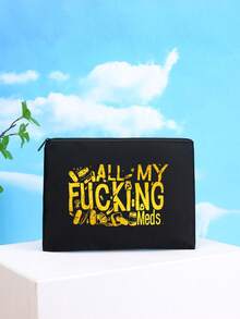 户外旅行办公室携带小容量急救包，便携医药箱，急救包和药丸包装容器。