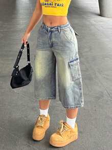 Women's Vintage Y2K Distressed Denim 7/8 Length Cargo Jeans