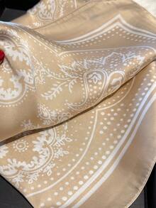 1 件佩斯利印花仿丝 27.6 英寸方形围巾，多功能头巾，头巾，男士颈带，轻便防晒 - 卡其色 - 查看 3