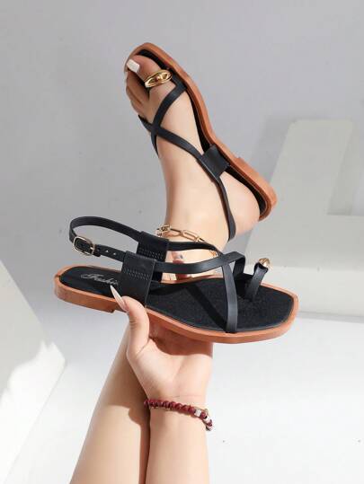 Sandalias planas con bloque de color para mujeres 2025, aptas para verano, primavera, vacaciones de Pascua, casual, playa, Día de la Madre, nuevas llegadas con hebilla metálica, sandalias planas romanas casuales, antideslizantes