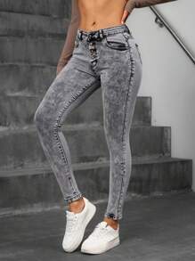 Mujer skinny jeans grises desgastados con botones múltiples