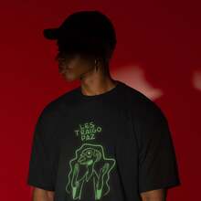 Playera Para Caballero 1pz | Estampado Les Traigo Paz |  Luminiscente | Señor Burns  | Corte recto | Estampado Vinil Textil |Casual | Playera Con Corte Recto | Algodón | - Negro - Ver 3