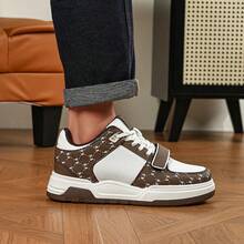 Zapatos casuales planos para hombre de unicolor con parches y cordones, para uso diario - Caqui - Ver 1