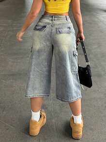 Women's Vintage Y2K Distressed Denim 7/8 Length Cargo Jeans