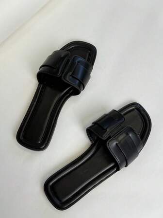 Mjukt läder bekväma enkla sommarsandaler fashionabla franska tofflor för kvinnor