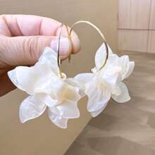 1 Pair Vintage Flower Earrings For Women, Elegant Design With Luxury Exaggerated Style For Unique Ear Accessories
