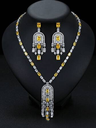 一套三件时尚奢华锆石项链耳环套装，新娘婚礼派对珠宝礼物（女士款）。