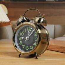 1pc 3 Inch Vintage Mute Analog Alarm Clock, Loud Metal Alarm Clock With Night Light And Handle, Suitable For Heavy Sleepers, Adults And Students, Desk, Dorm And Bedroom, Cartoon Design, Powered By AA Battery (Not Included), Great For Easter, Mother's Day Gift