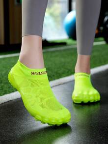 TOLLN Women's Indoor Gym Special Anti Slip Comprehensive Training Shoes - Green - View 2