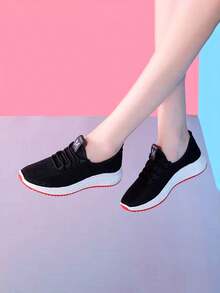 Women's Shoes. Lightweight And Comfortable Running Shoes. Casual Shoes That Can Be Matched With Various Types Of Clothing. Mesh Design, Suitable For Wearing In Summer.