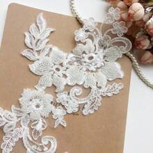1 Pair Delicate White Embroidered Pearl Flower Cloth Patch, 15.5 * 30 Cm, Decoration For Wedding Dress And Evening Gown