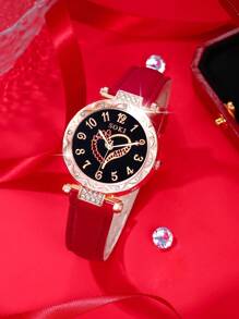 SOKI SOKI Set de 4 piezas para mujer que incluye un reloj de cuarzo con esfera redonda y números arábigos casual y elegante, un collar con diseño de cereza, aretes a juego y un estuche. Perfecto para uso diario, vuelta al colegio, temporada de graduación, Acción de Gracias y como regalo para parejas. Estuche no incluido.