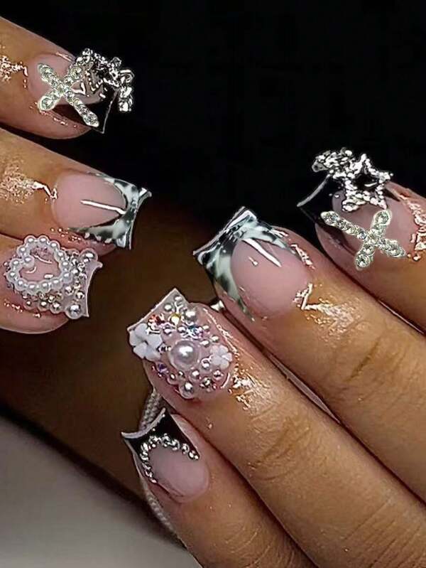 24 uñas postizas francesas con patrón de lunares en negro, blanco y efecto tie-dye, reutilizables, con decoración de colgantes que incluye strass en forma de estrella, cruz y corazón, de estilo elegante y atrevido, adecuadas para citas, primavera, Año Nuevo, Navidad, uso diario, cumpleaños, festivales, primavera/verano