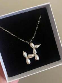 1pc Faux Pearl Puppy Pendant Necklace, Fashionable Copper Gold Color, Suitable For Daily Wear, Parties, Gatherings, Sister's Birthday Gift