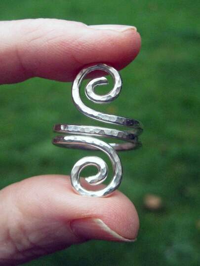 1 pieza Anillo abierto con línea espiral, material de cobre dorado, estilo minimalista y personalizado, adecuado para uso diario de hombres y mujeres