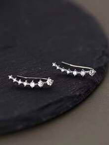 1 对优雅的 925 纯银闪亮 CZ 耳钉 - 持久迷人的设计，送给她的完美礼物