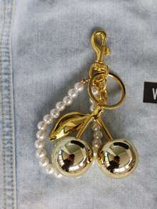 1pc Gold Unique Cherry Pearl Keychain, With Shiny Resin Pendant - Alloy Material, Customizable C-Shape Hook, Suitable For Women's Wallets And Bags, Ideal Gift For Family, Friends And Couples, Valentine's Day Gift, Summer Bracelet - Gold - View 3