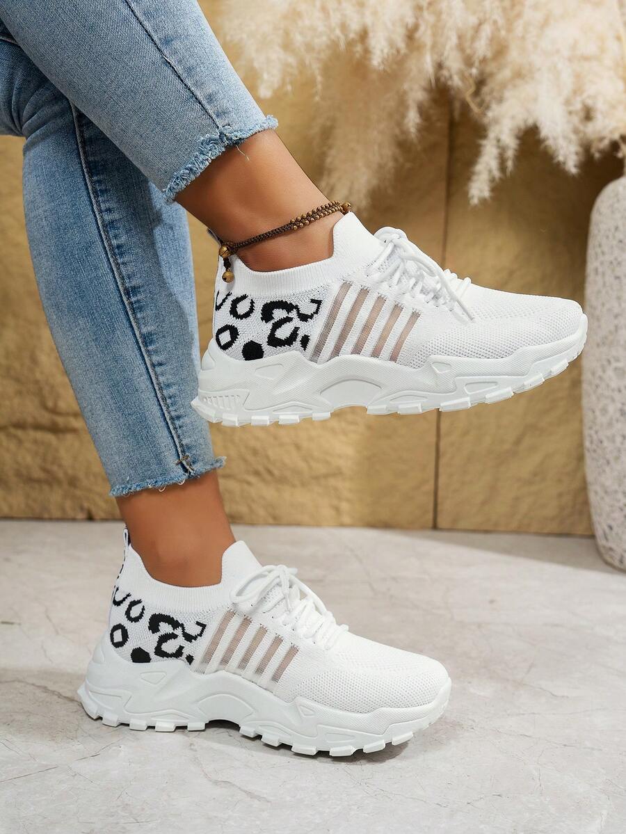 Tenis con estampado de leopardo para mujeres 2025, zapatillas casuales respirables con cordones y suela gruesa, zapatos clásicos versátiles y respirables, tallas grandes, zapatos blancos pequeños - Blanco - Ver 1